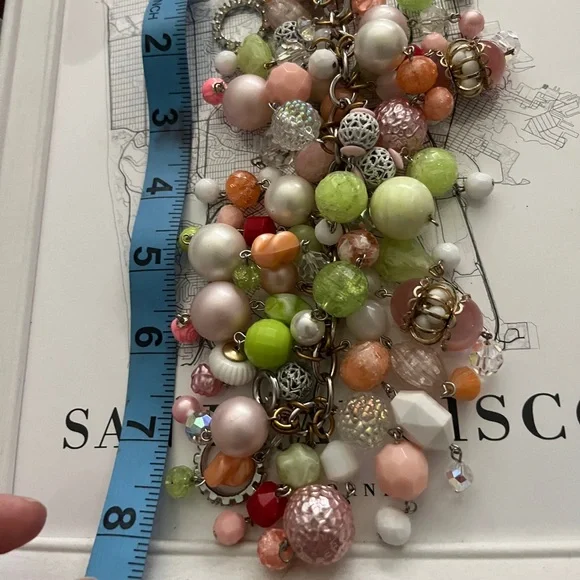 Coquette maximalist beaded bracelet - Picture 2 of 5